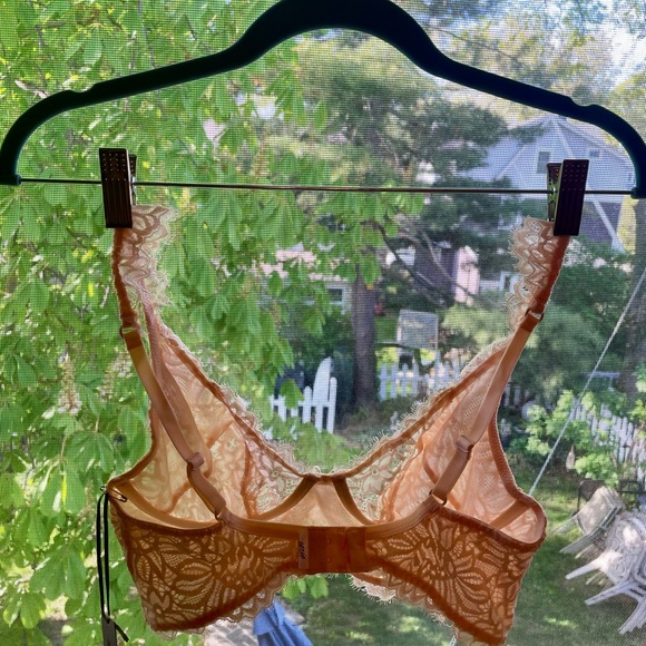 Aerie unlined, partially sheer lace longline bra. - Picture 4 of 4
